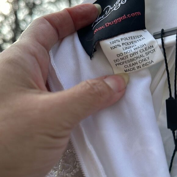 NWT! $1200 Mac Duggal flutter cap sleeve beaded White Formal/Wedding Dress SZ6 - Picture 12 of 17